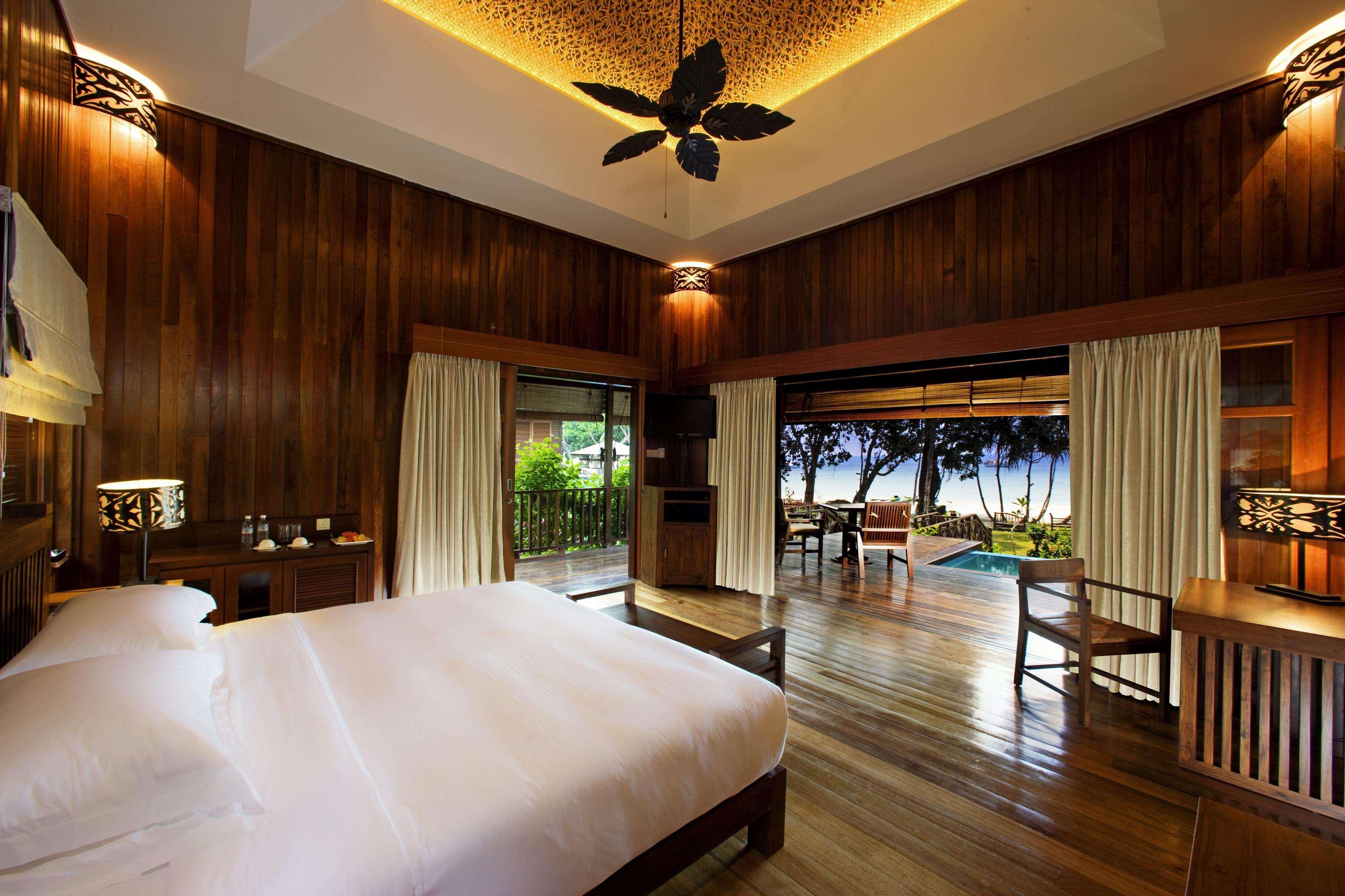 Resort Bunga Raya Island &